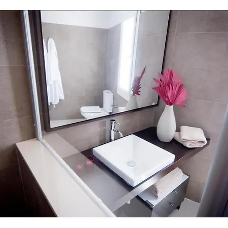 Casa Janubio Dos - Elegant 3 Bedroom - Wifi And Air Conditioning - Perfect For Families * Puerto del Carmen (Lanzarote)